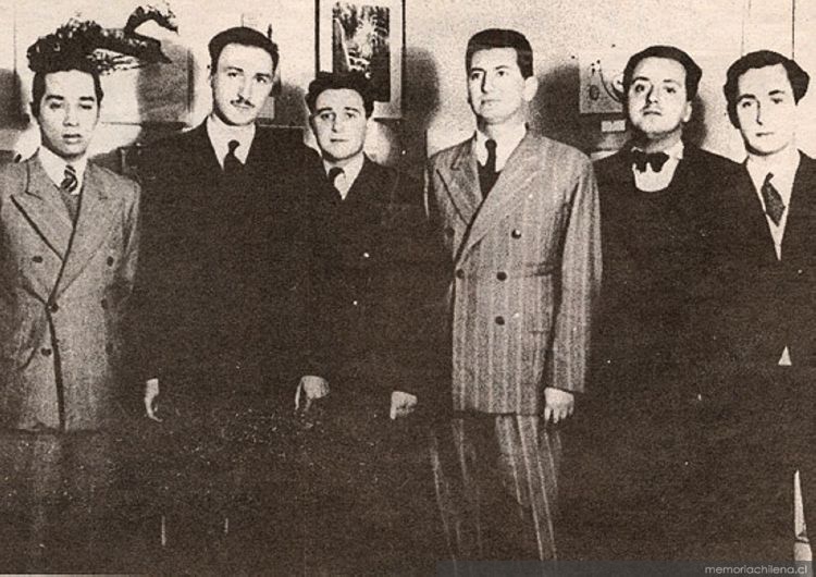 The Mandrágora group in 1943 (From left to right: J. Sánchez Peláez, Gómez-Correa, E. Rosemblatt, Braulio Arenas, Teófilo Cid and Jorge Cáceres)